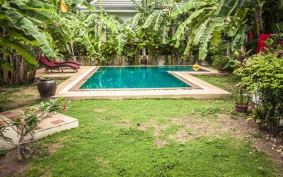 Make Your Pool Area Safe and Beautiful With Grass Mats